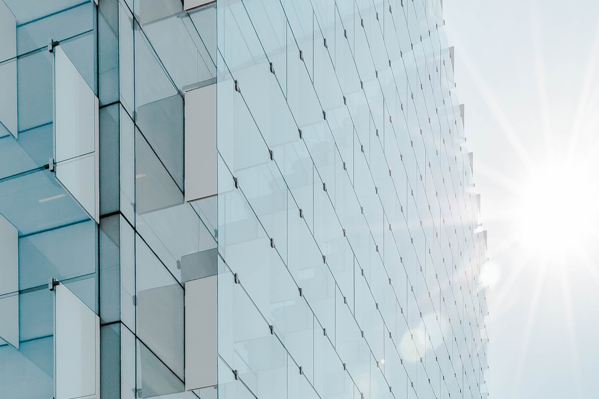 Rehabilitación energética de edificios: nuevos préstamos para instalar tu protección solar